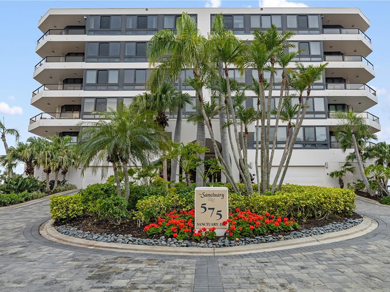 Perks of condo living in The Sanctuary on Longboat Key, FL